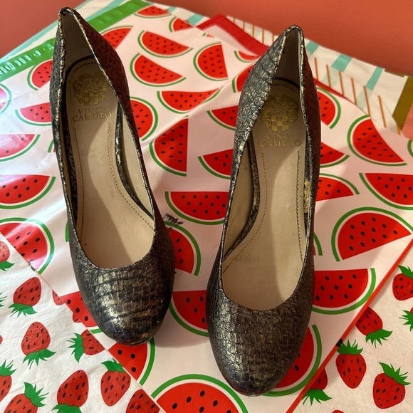 VINCE camuto heels - Picture 1 of 5